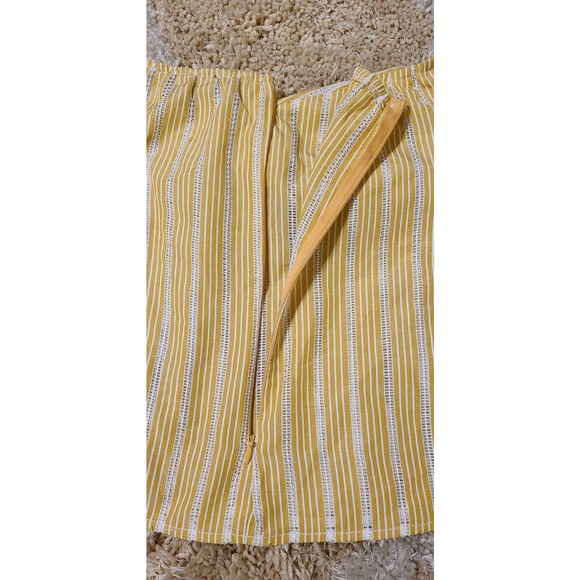 Lulu's Off The Shoulder Yellow Pin Stripe Top Small - Picture 7 of 7